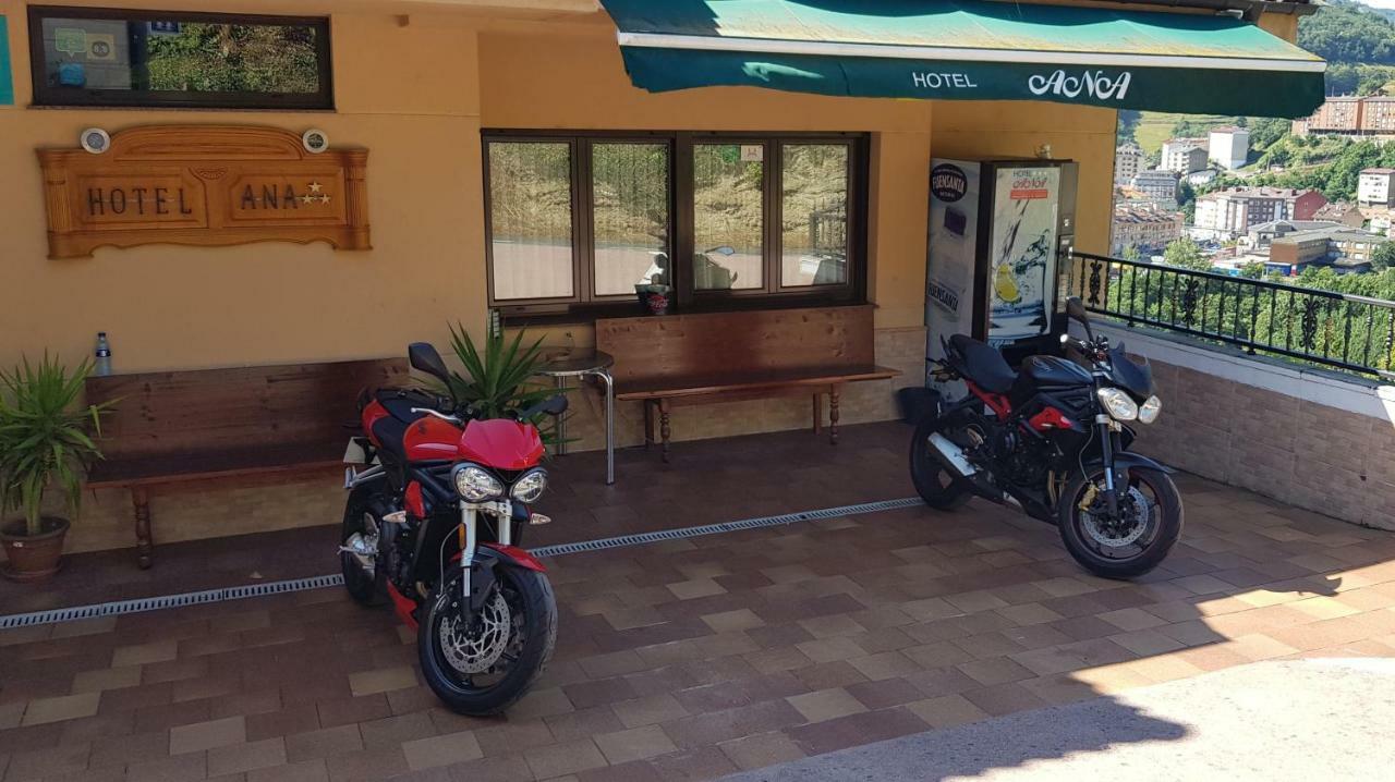 Hotel Ana Cangas De Narcea Bagian luar foto