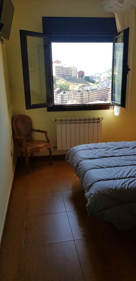 Hotel Ana Cangas De Narcea Bagian luar foto