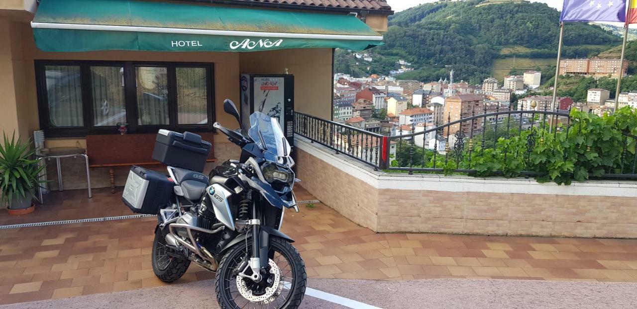 Hotel Ana Cangas De Narcea Bagian luar foto