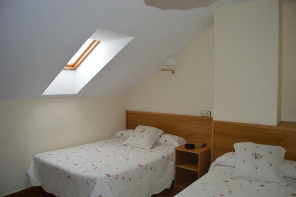 Hotel Ana Cangas De Narcea Bagian luar foto